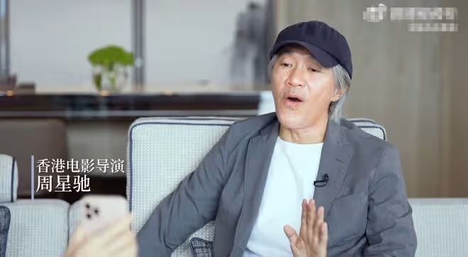 60歲周星馳罕現身！鬍鬚發白老年斑明顯，喊話我永遠都是中國人