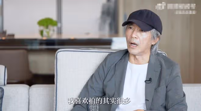 60歲周星馳罕現身！鬍鬚發白老年斑明顯，喊話我永遠都是中國人