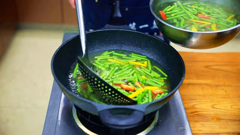 天熱飲食有講究！這5樣「辛味」食材別忘吃，營養不貴，輕鬆過夏