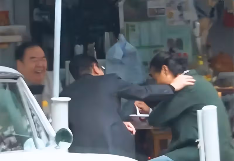 劉德華新片開拍，一身黑色西裝看不出60歲，還有林家棟彭于晏共演
