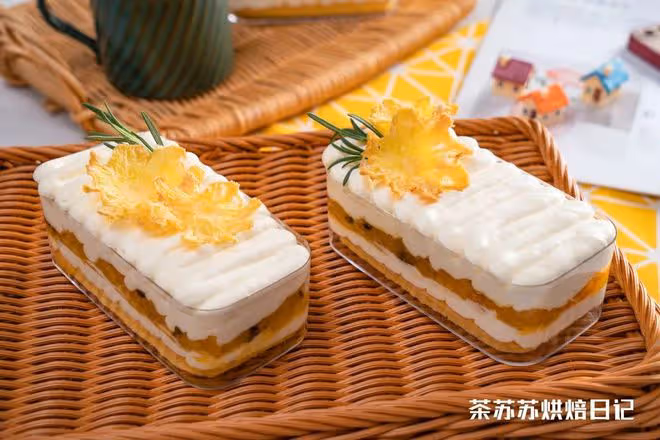 四月就該吃菠蘿蛋糕！幾步搞定，酸甜脆爽超過癮！