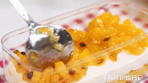 四月就該吃菠蘿蛋糕！幾步搞定，酸甜脆爽超過癮！