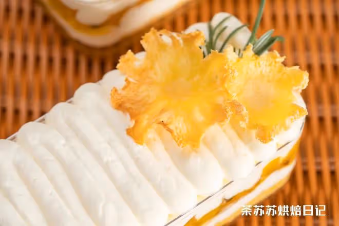 四月就該吃菠蘿蛋糕！幾步搞定，酸甜脆爽超過癮！