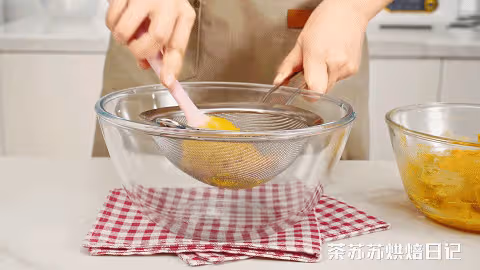 紅薯還能這麼吃，在家隨手一拌，酥脆絲滑超過癮！