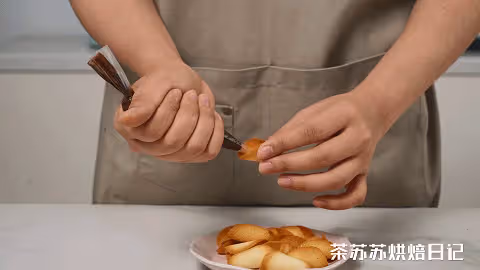 這做法絕了！嘎嘎香！一拌就成，10塊錢不到吃過癮！