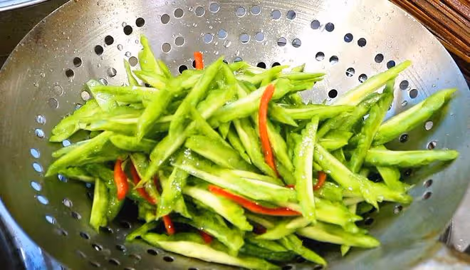 進入夏天，不管有錢沒錢，這種菜一周至少吃兩次，清熱祛火過夏天