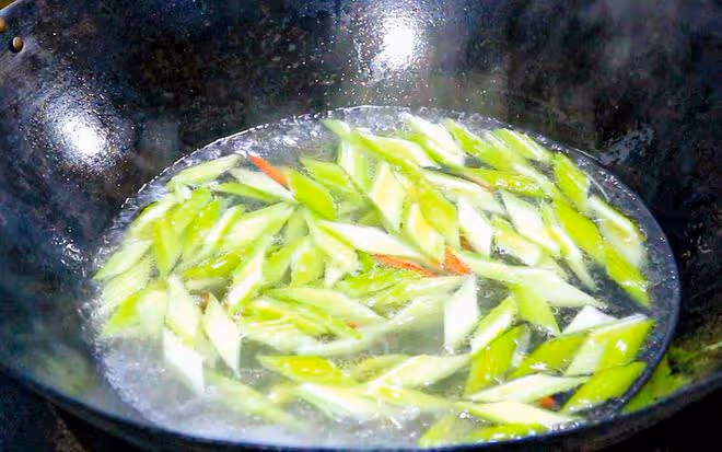 最適合夏天吃的8道家常涼拌菜，清脆爽口，開胃解饞，下酒又下飯