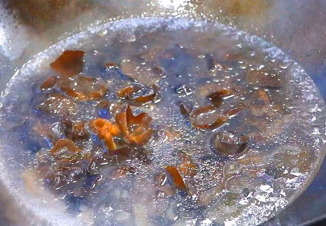 盛夏已到，不管有錢沒錢，這菜一周吃兩次，等於給身體做大掃除