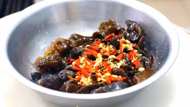 盛夏已到，不管有錢沒錢，這菜一周吃兩次，等於給身體做大掃除
