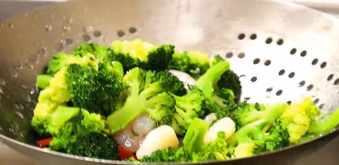 建議中老年人：別太節儉，多吃這6種「養生菜」，千金難換老來壯