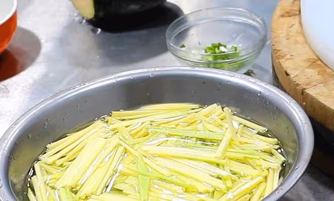 建議中老年人：別太節儉，多吃這6種「養生菜」，千金難換老來壯