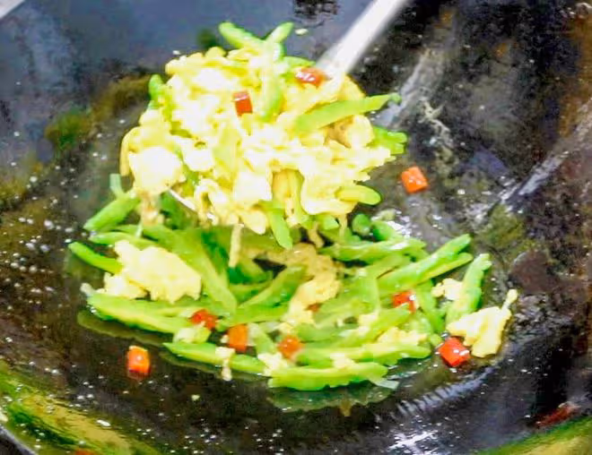 建議中老年人：別太節儉，多吃這6種「養生菜」，千金難換老來壯