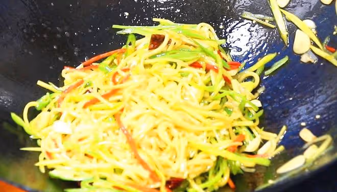 夏天，少吃苦瓜和番茄，多吃這4種菜，價格不貴營養高，安穩過夏