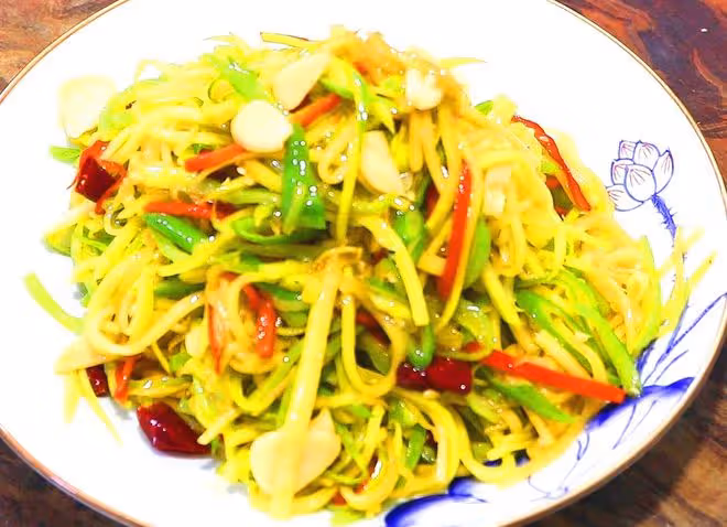 夏天，少吃苦瓜和番茄，多吃這4種菜，價格不貴營養高，安穩過夏