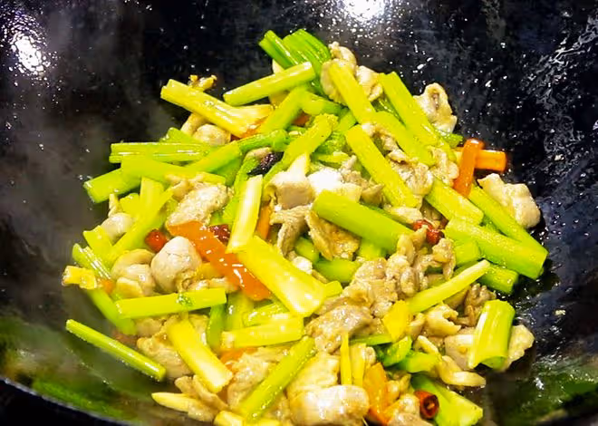 夏至飲食有講究！建議多吃這5種「降溫菜」，爽口開胃不油膩