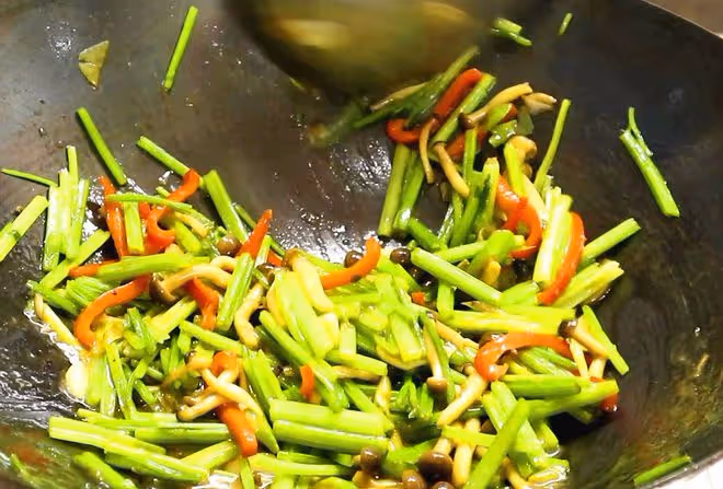「減脂」蔬菜有哪些？試試這5種菜，簡單好學，減肥營養又解饞！