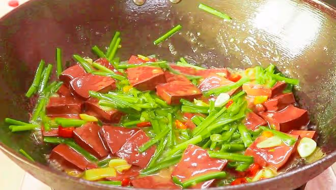 6月寧可不吃肉，也要多吃6種「鹼性」食物！酸鹼平衡，越吃越健康
