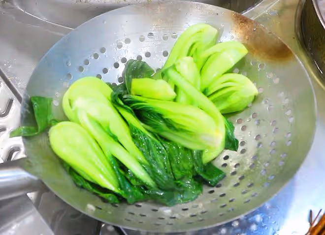 「養肝就是養命」！肝臟最喜歡的6種食物，每天多吃點，別心疼錢