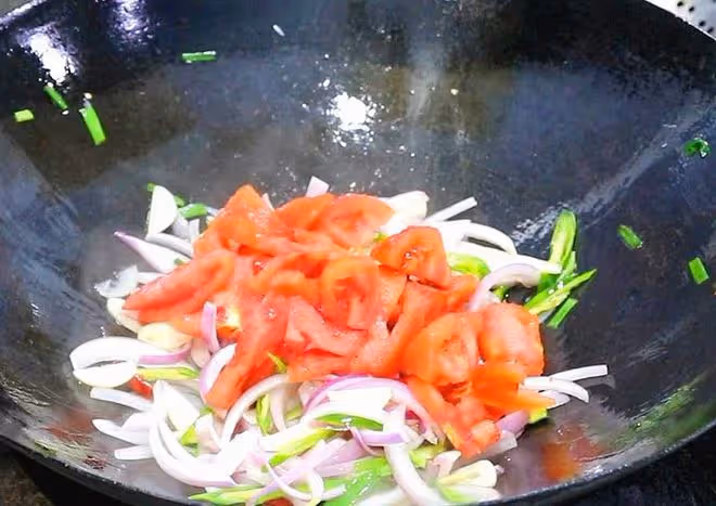 「養肝就是養命」！肝臟最喜歡的6種食物，每天多吃點，別心疼錢