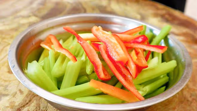 建議中老年人：夏天要多吃這8種食物，開胃易消化，常吃身體棒