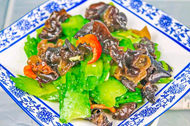 夏季天熱沒胃口，試試這5道家常菜，鮮嫩又營養，花錢少吃得好