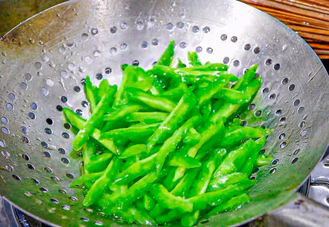 夏季天熱沒胃口，試試這5道家常菜，鮮嫩又營養，花錢少吃得好