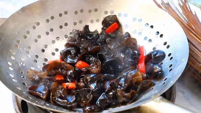 進入盛夏，建議中老年人：這3種食物能不吃就不吃，早知早受益