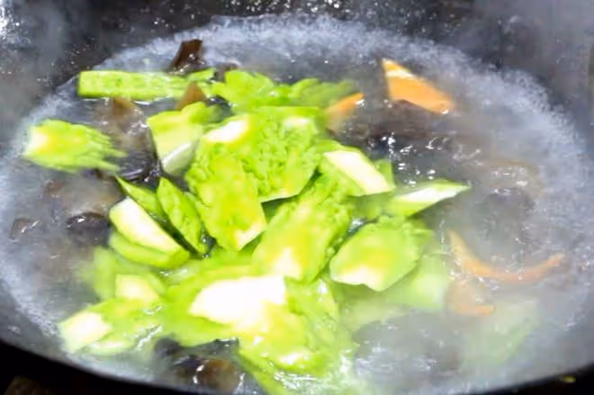 補鈣「最快」的食物排行榜！芝麻排第二，牛奶倒數第一，建議了解