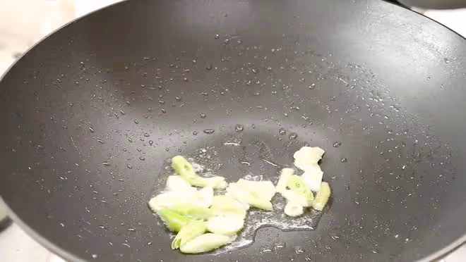 建議中老年人：夏天少吃米麵和肥肉，多吃5樣，元氣滿滿一夏天