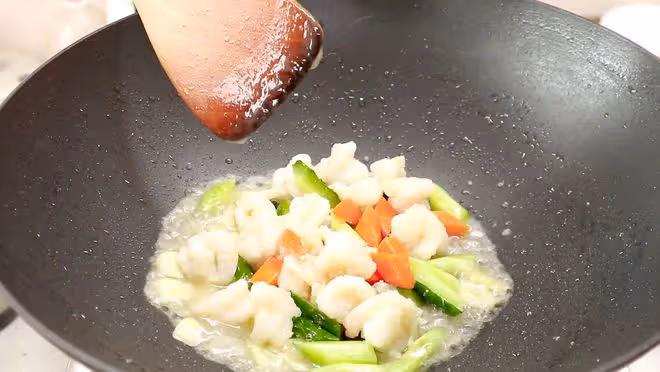 建議中老年人：夏天少吃米麵和肥肉，多吃5樣，元氣滿滿一夏天