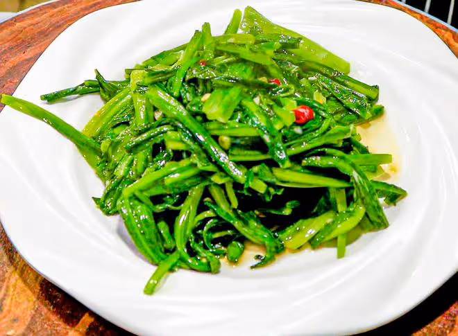 推薦5種綠葉菜，含鈣高過牛奶，每天吃一把，一家老小鈣都補足了
