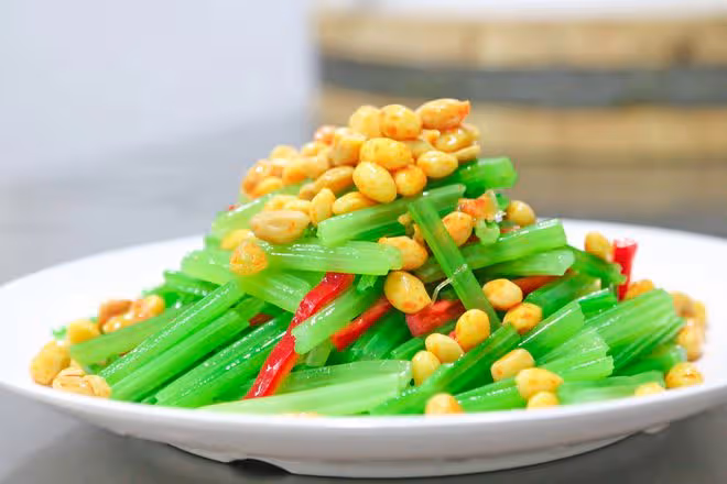 建議中老年人，少吃牛羊豬肉，多吃這6樣，營養不貴，常吃少生病