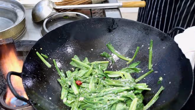 建議中老年人：日子別太節儉，這5種食物該吃就吃，千萬別心疼錢