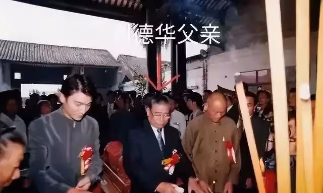 1997年劉德華認祖歸宗，而親姐姐一貧如洗，他卻對此「不為所動」