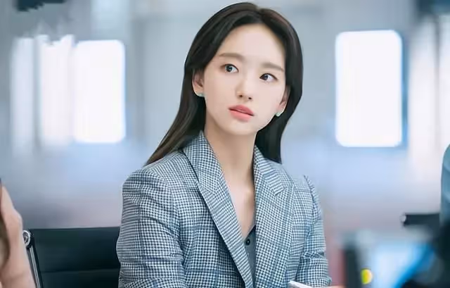 「財產全給兒子,養老靠閨女」自信老人上門後,被女兒一話懟紅臉