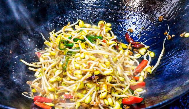 最適合中老年人吃的食物排行榜，魚肉排第5，木耳排第2，建議了解