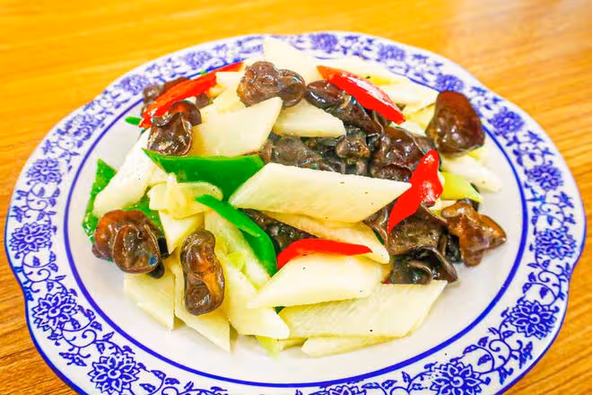 最適合中老年人吃的食物排行榜，魚肉排第5，木耳排第2，建議了解
