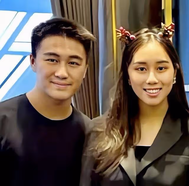 賭王女兒從清華大學碩士畢業!美貌與智慧並重,網友:去參加港姐
