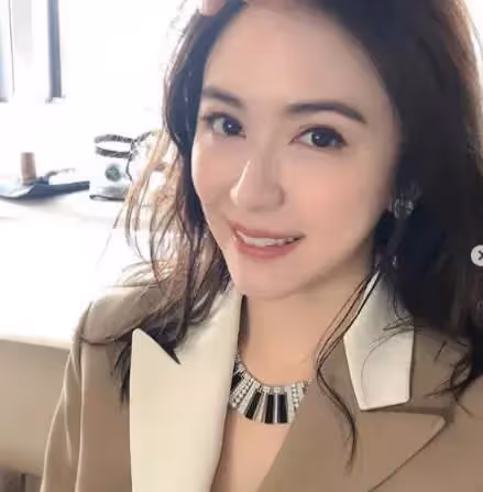 蔡依珊「名門出身留美多年」卻甘當10年全職媽，如今創業笑曝「管員工就像管老公」人妻全點頭：寶媽再成事業女強人
