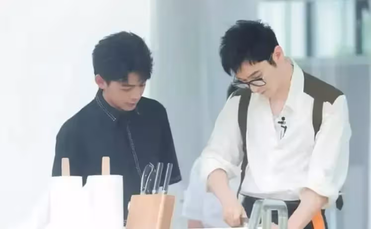 《中餐廳6》陣容曝光，殷桃譚松韻驚喜加盟，打造親子餐廳看點足！