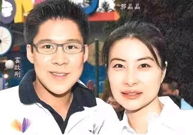 霍啟剛:各種糾纏才纏來一個老婆,全家人把她當成寶