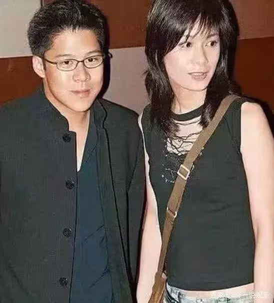 霍啟剛:各種糾纏才纏來一個老婆,全家人把她當成寶