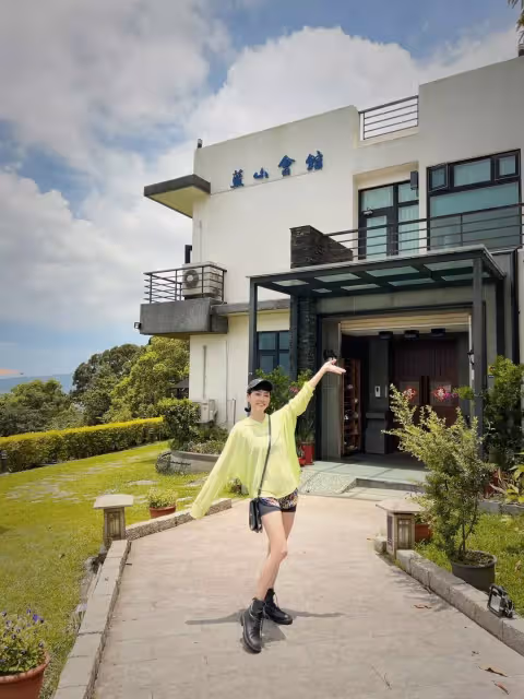 子宮卵巢都摘除,47歲女星癌末轉移醫師提出安樂死,嚇壞她淚曝病況想做點快樂的事,網鼻酸打氣