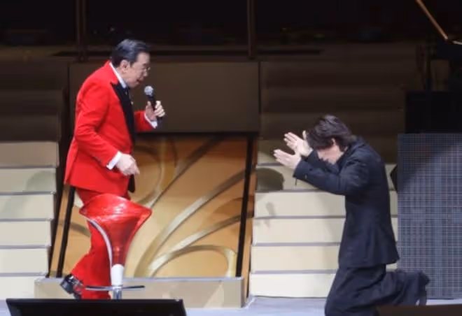 90歲胡楓將再破紀錄!宣布9月登紅館開個唱,去年曾邀曾江當嘉賓