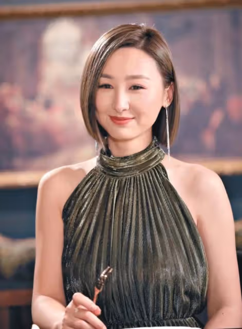 期待!TVB上位小花現身宣傳新劇,曝仍未考慮清楚與公司續約問題