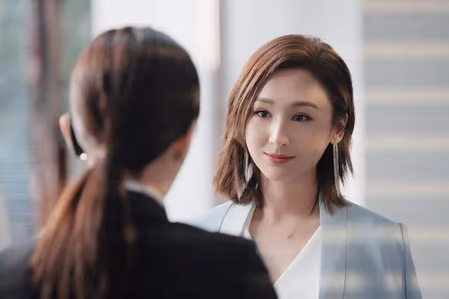 期待!TVB上位小花現身宣傳新劇,曝仍未考慮清楚與公司續約問題