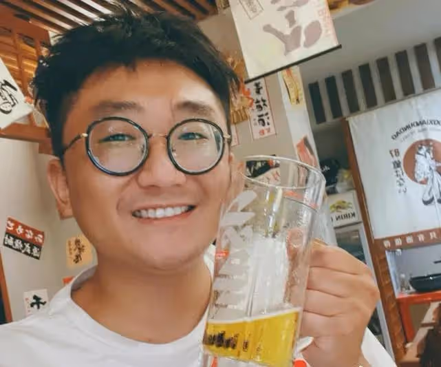 郭德綱徒弟陳霄華入室強姦未遂被抓,人民網點評:德雲社該反省了