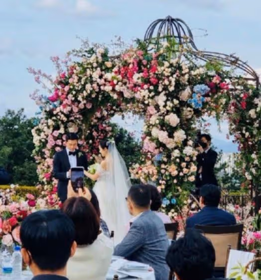 國民女神,出道22年零緋聞,40歲嫁初戀,今官宣懷孕,網友:恭喜