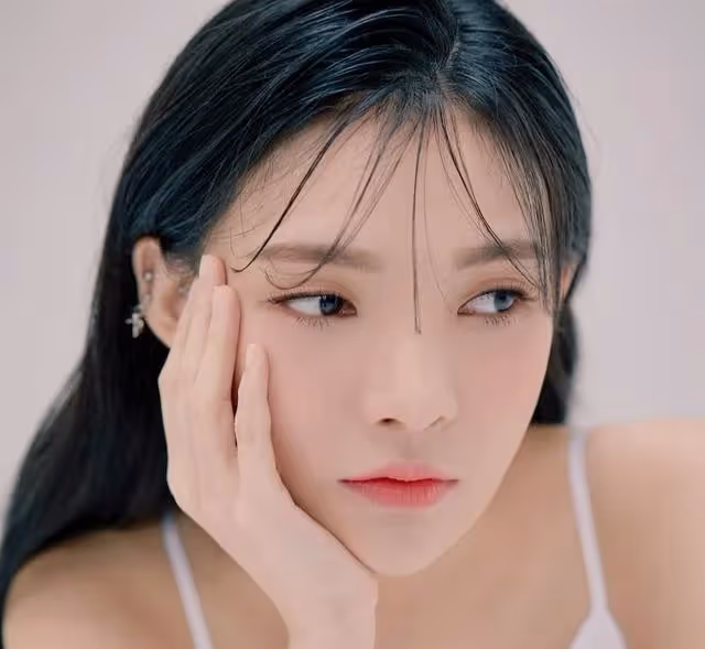 韓媒爆GOT7崔榮宰與年上女歌手熱戀一年，公司否認：只是合作夥伴