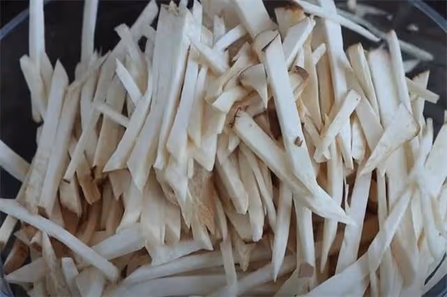 家常杏鮑菇超好吃的做法，脆嫩爽口入味，營養又好吃，做法超簡單